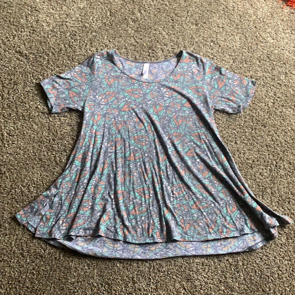 Lularoe top